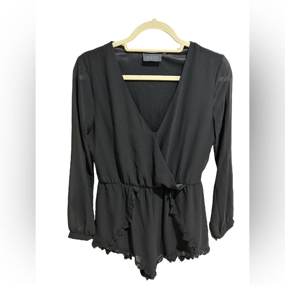 ASTR Women’s Black Romper Size Small